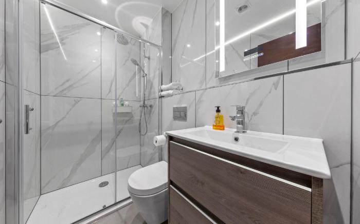 Modern Serviced Studio Flat Near Central London