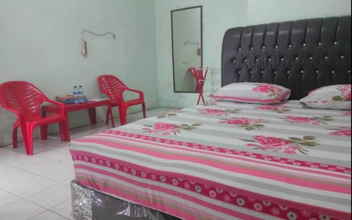 OYO 93268 Maradona Guest House