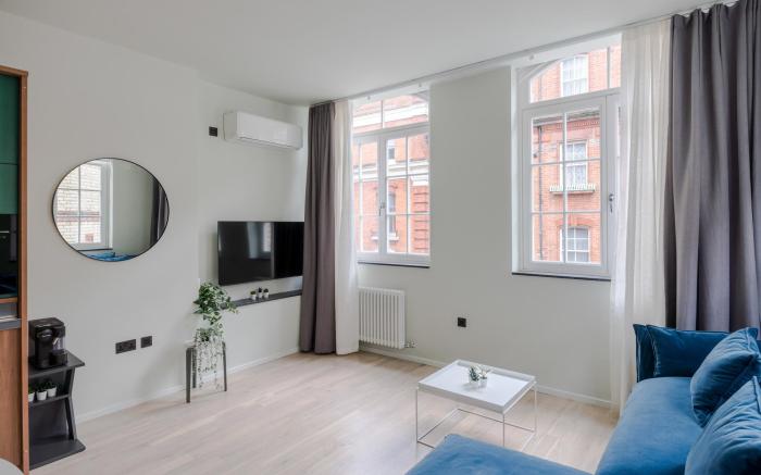 Casa Peppino - Soho -  by Frankie Says 