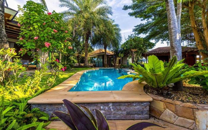 Secluded Oasis for Family and Friends (BM5)