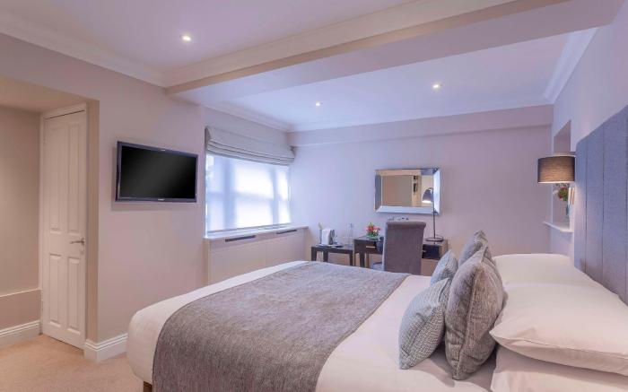 Oatlands Park Hotel