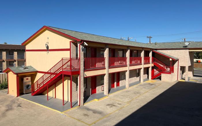 Executive Inn & Suites Lackland AFB