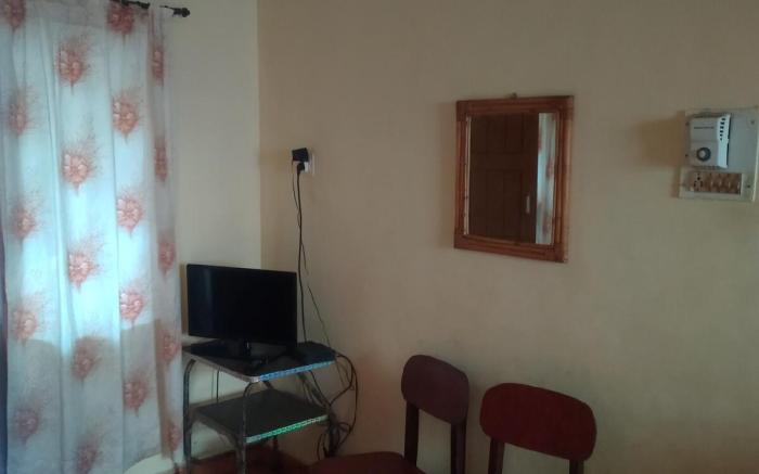 1 bhk wi-fi, inverter, parking nr Baga Beach Goa