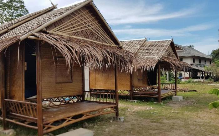 LANTA LOCAL HUT