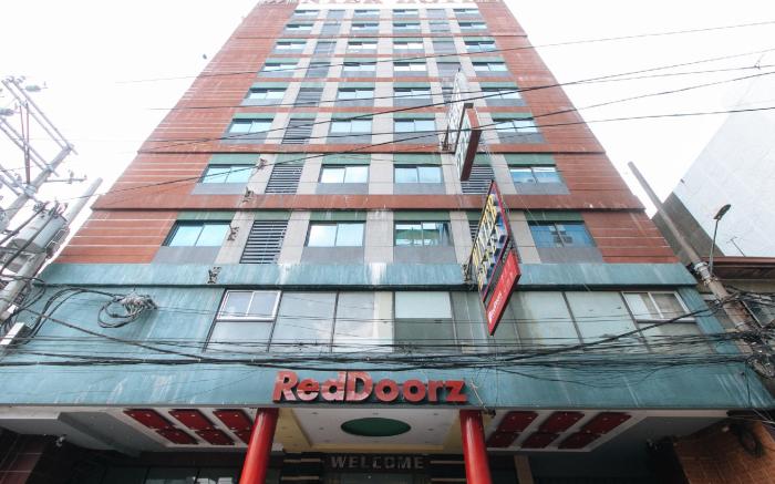 RedDoorz @ Winter Hotel Araneta