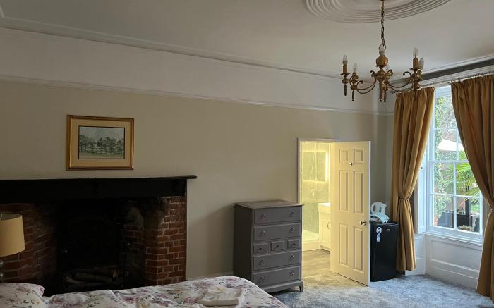 Harmondsworth Hall Guest House