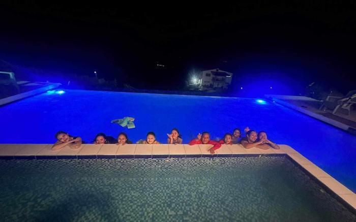 SCIA Hills 10 to 15pax
WiFiNetflixHBOVideokePool