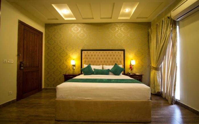 Bella Hotel 