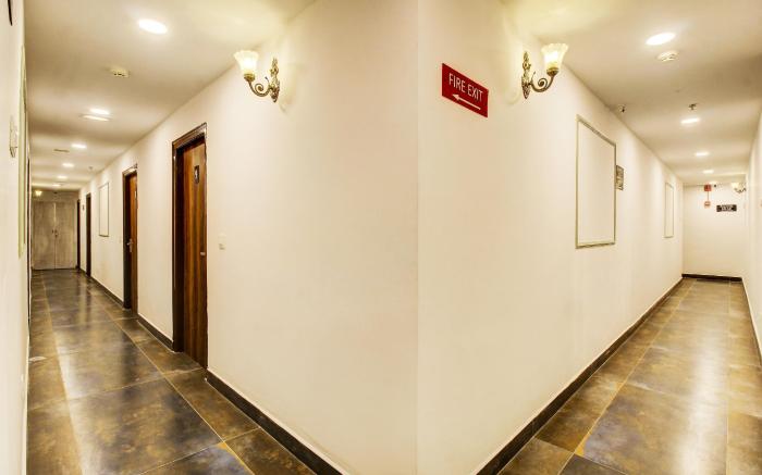 Super Townhouse Rcc Hotel Banjara Hills