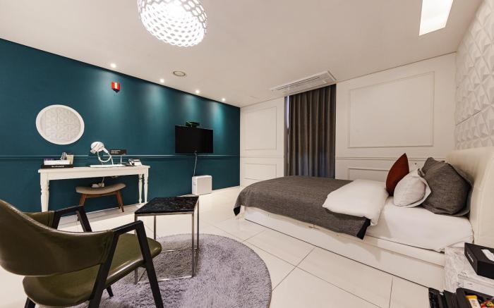 Chungju the October (Drive in Hotel)