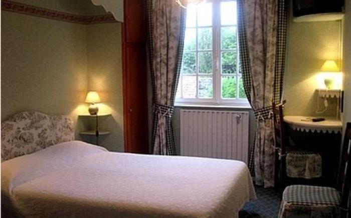 Logis Hotel Auberge du Port des Roches