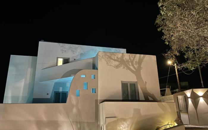Elements Cozy Suites - Santorini