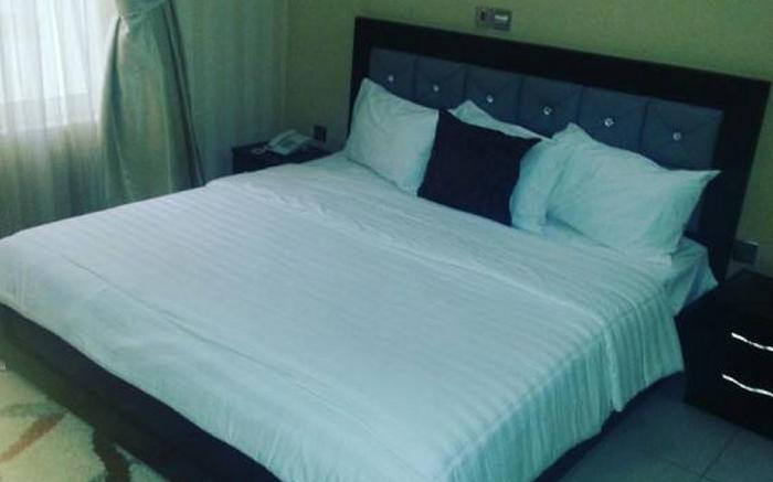 Tenache Hotels