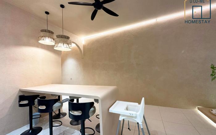 Paradigm Residence JB L23(10pax) by Ucome Homestay