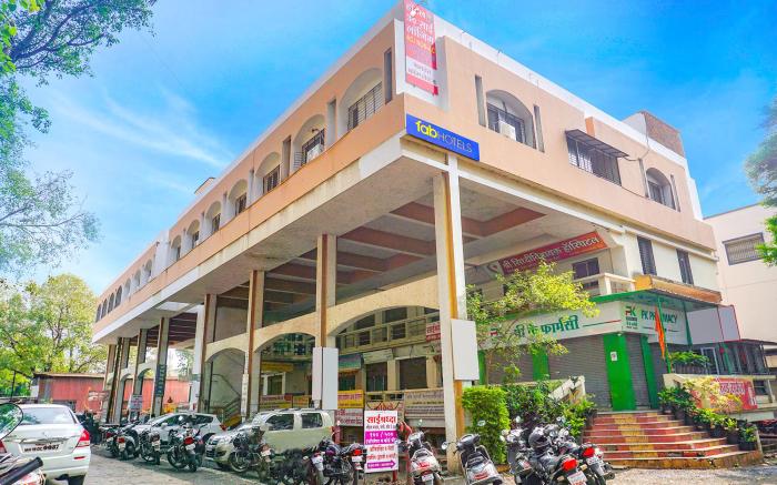 FabHotel Om Sai - Nr. Nashik Railway Station