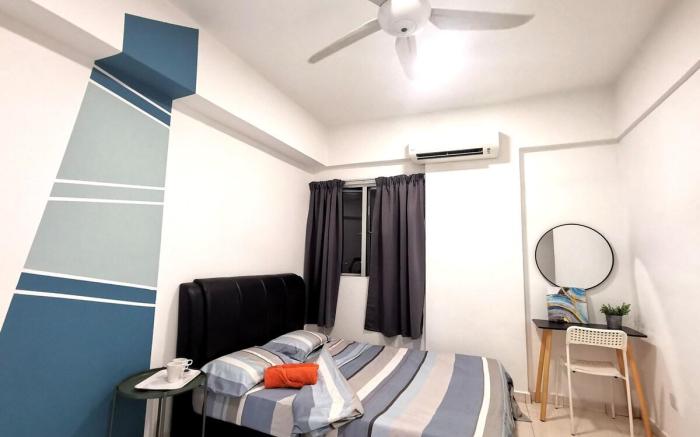 Menjalara/ Kepong/ Desapark -Master Room+Bath