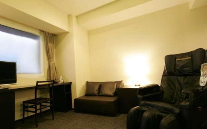 Green Rich Hotel Tosu Ekimae