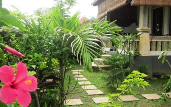 Solaluna Beach Homestay