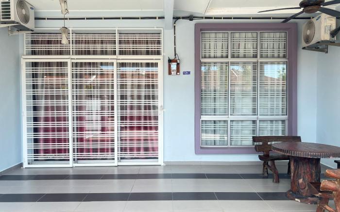 Padang Temu Near TOWN Homestay 9pax @ ExcluSuites 