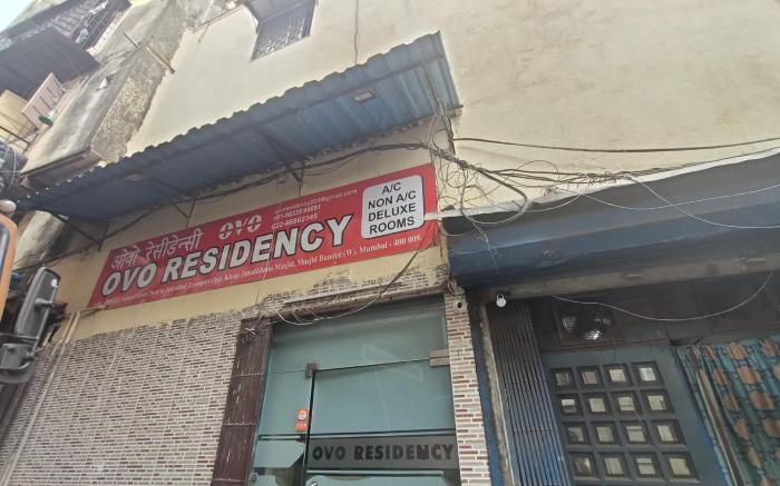 Hotel OVO Residency Near Masjid Bunder Station