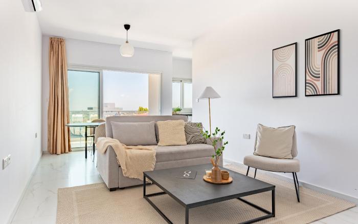 Sanders Cruise - Modern 1 bdr. apt. wbalcony