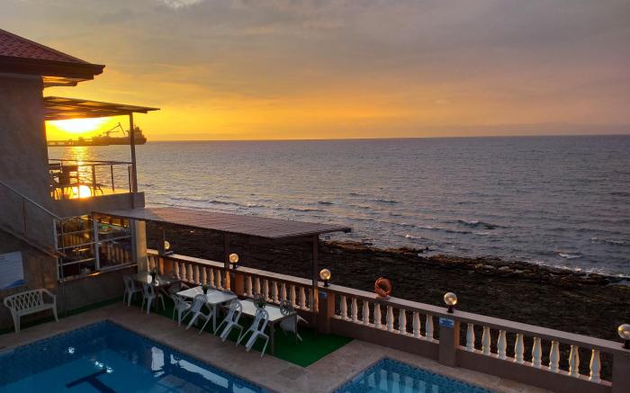 OCEAN BREEZE RESORT