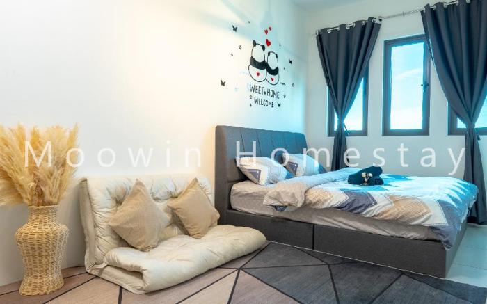 Comfy Studio Room by Moowin