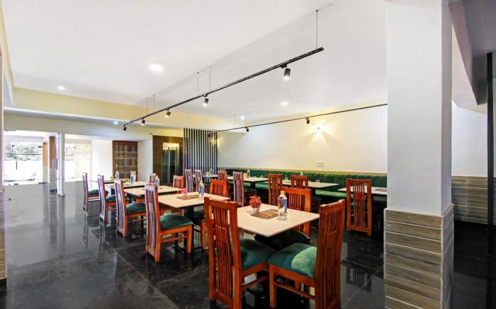 Hotel The Eden Expressway