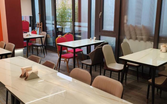 Jinglai Hotel- Shanghai Hongqiao NECC-National Exhibition and Convention Center-Weining Road Metro