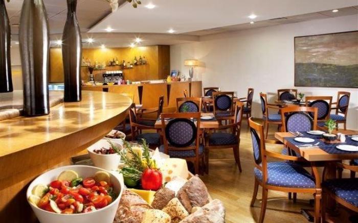 Sea Tower Hotel By Isrotel Design