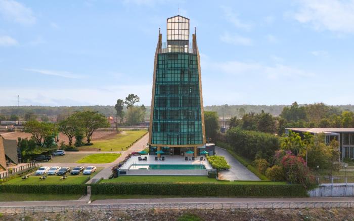 NAKA-RAJ Escape Hotel