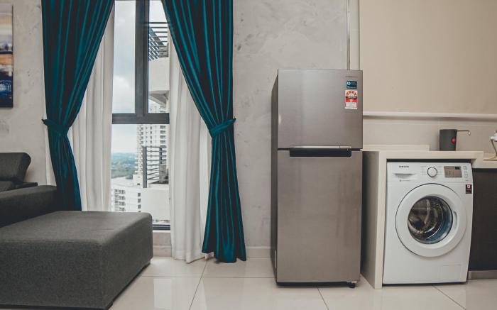 Danga Bay SeaView 3BR BigBalcony