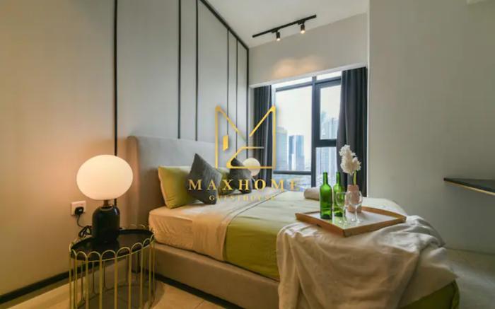 Infinity pool@Bukit bintang Axon KL studio A35B