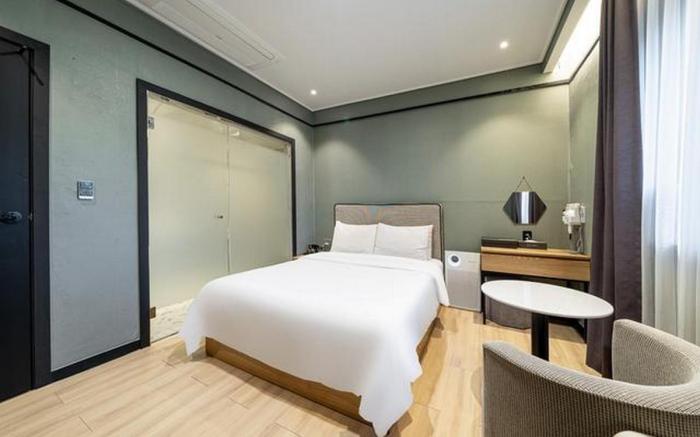 Suwon City Hall Station Jam22