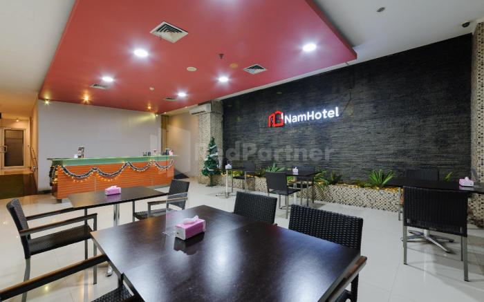 Metro Hotel near Kota Tua Mitra RedDoorz