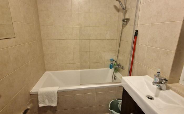 Living studio at Camberwell ,zone 2