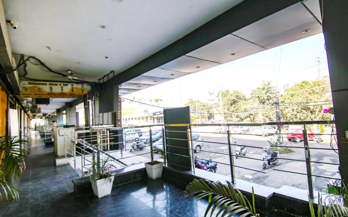 FabHotel La Vista