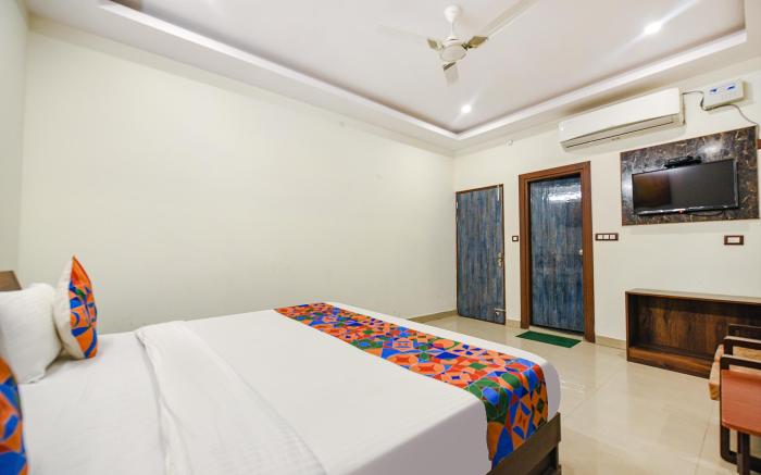 FabExpress Alaknanda Paradise