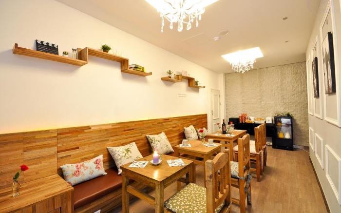 February Boutique Hotel Apsan