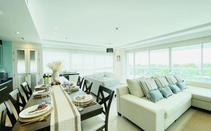 O2 Luxurious Beachfront Penthouse Ocean portofino