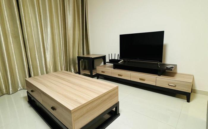 Cozy 3B2R 10pax Forest City Near Tuas
