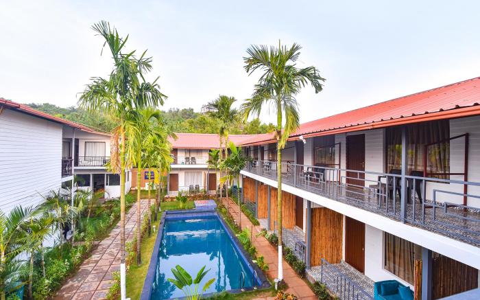 Fabhotel morjim bliss, 500 mtrs From Morjim beach