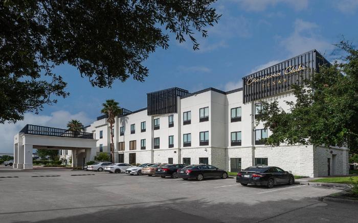 Champions Club and Hotel Houston Westchase