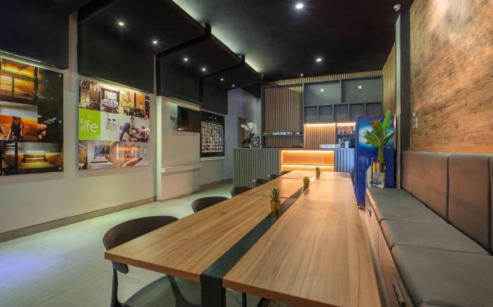 Lively Hotel City Center Surabaya