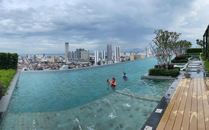 Beacon Suites #Georgetown #RoofTopPool #13A #Cozy