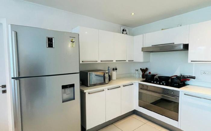 ELIVAAS 4 BHK with Pvt Pool & Sunrise or Sunset view - Risaia