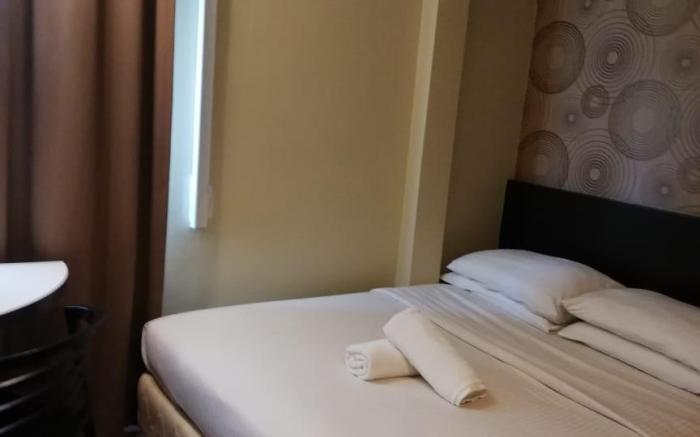 REGALO HOTEL (WITH LIFT)