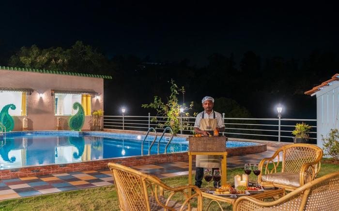 StayVista's Lawn House at Sula Wada - Vintage-Charm Cosy Home with Swimming Pool and Indoor Activiti