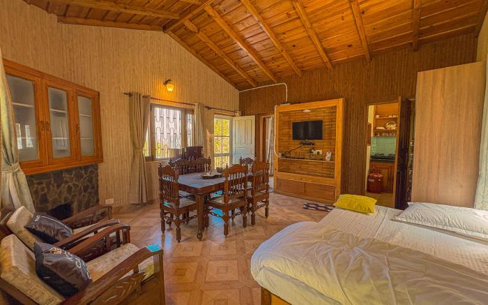 The Himalayan Living - Whispering Oaks