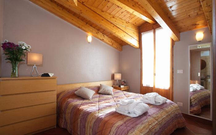 Milan Skyline Apartment, Citt Studi, 1 min Metro, terrace, wifi, Netflix